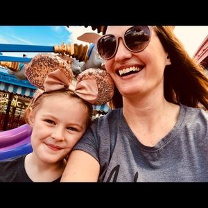 Meet your Posher, Tesia